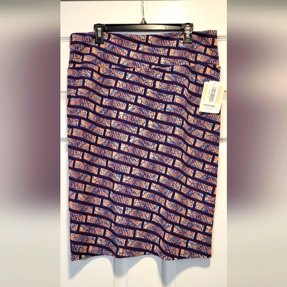 LuLaRoe Cassie skirt - Picture 1 of 2